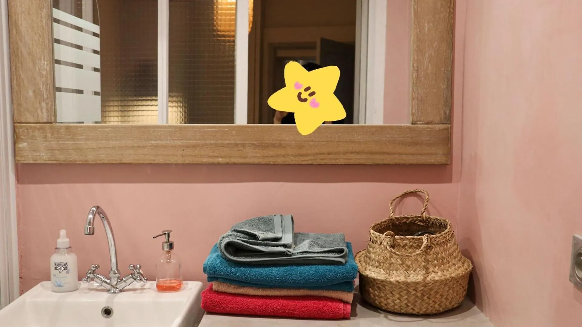 Apartament Le Pinky Bird - Paris 1Er